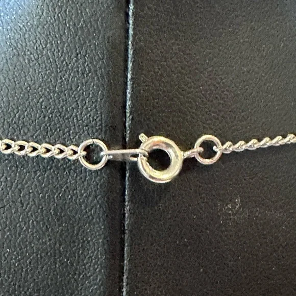 Silver Indians Heart Pendant Necklace - Picture 4 of 4